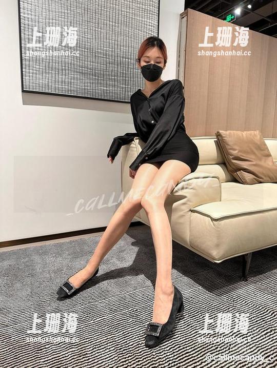 微密圈 - 别怕，我只是在研究Callmecandy的“女友”原图，不带任何杂念的那种