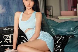 Feilin嗲囡囡 – 最新图册来了，Egg_尤妮丝说我们看得到的可不止秘书身份！