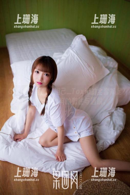 GIRLT果团网 - 妲己_Toxic的全套裸足写真，出乎意料的随性与洒脱。