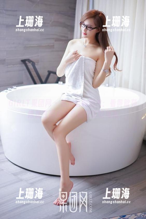 GIRLT果团网-黄歆苑 GIRLT果团网 - 私房瑜伽图包:看黄歆苑像是在跟我分享做饺子的秘密