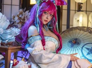 KANEKO_咔喵的狐狸巫女，精选写真让我想说足够妖娆。