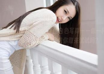 MiStar魅妍社 – 陈雅漫VICKY的白色写真——像一杯刚泡好的牛奶，清爽又顺滑的图包你敢来试试吗？