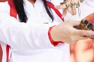MiiTao蜜桃社 – 哎哟，陆萱萱Cecilia的黑白图包一定要下载，万一一下子觉得人生都不同了呢？