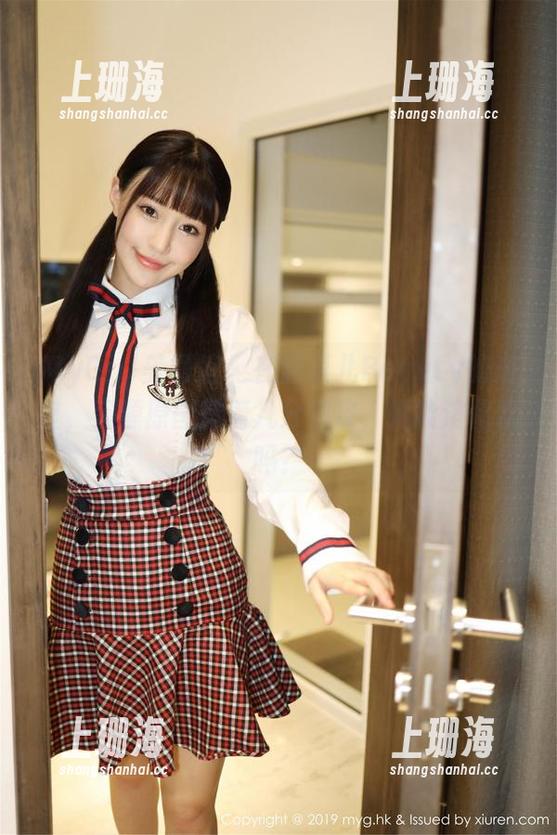 MyGirl美媛馆-唐琪儿Beauty MyGirl美媛馆 - 在唐琪儿Beauty的浴室,资源原图透着几分俏皮,她能溶化水吗?