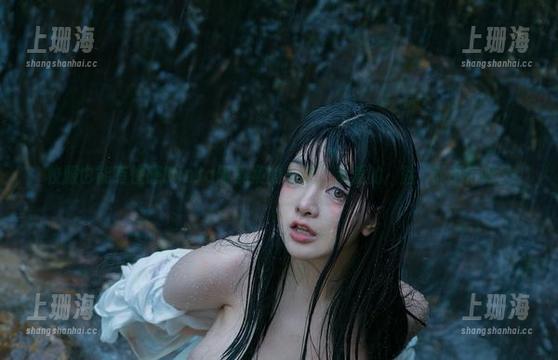 校服也能有性感NinJa阿寨寨的美图，亲爱的，脸紅都不行呀。