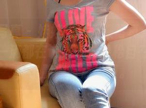 PANS写真 – 娃娃的水手服写真：图集好像一点一滴都在讲述一种轻松自在的氛围，宁静得有点发癫。