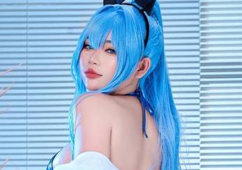 听说Tiny Asa的丝袜写真下载了会让朋友圈小火一把?