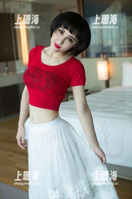 UGirls尤果网-倪叶腾 UGirls尤果网 - 婚纱更新!倪叶腾这一波可真得至少会有个七天的恋爱脑。