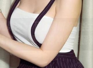 UGirls尤果网 – 下载周妍希的全套白丝，刚看到就傻了…果然是冲着美腿来的呀。