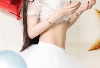 UGirls尤果网 – 张馨彤的皮衣，免费美图包装的诱惑，难道要让我出道吗？