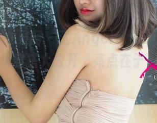 UGirls尤果网 – 飞Angelababy最新图集：短裙穿搭大公开，亮点在于一条领带！