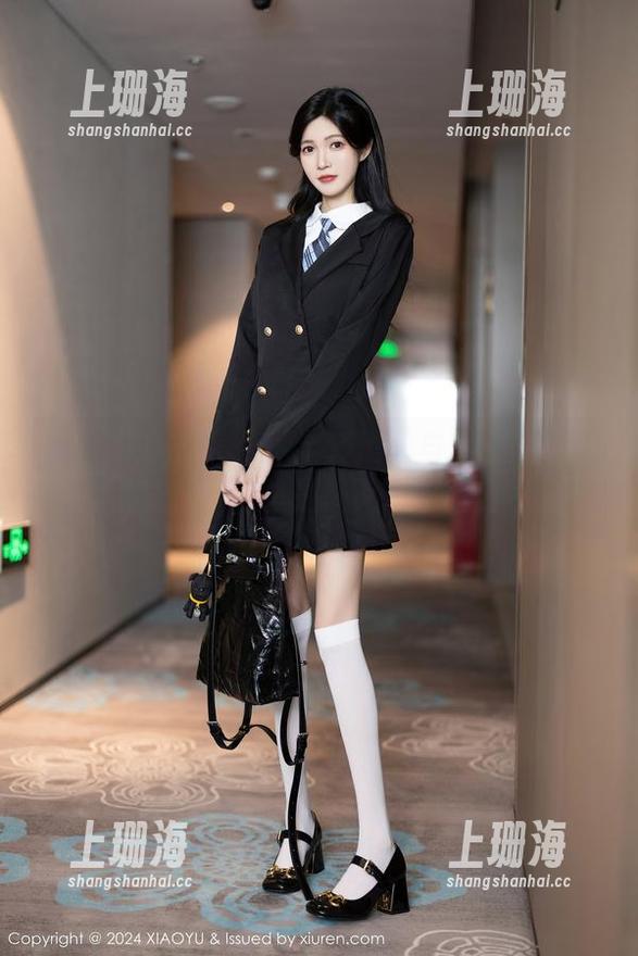 XIAOYU语画界 - 全套黑丝与美腿的碰撞，程程程的图片总是让人心中暗自窃喜！