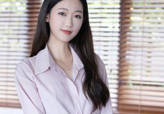 Xiuren秀人网 – UU阿文的棉袜作品集带点暗示，这下载的图挺有意思的呀！