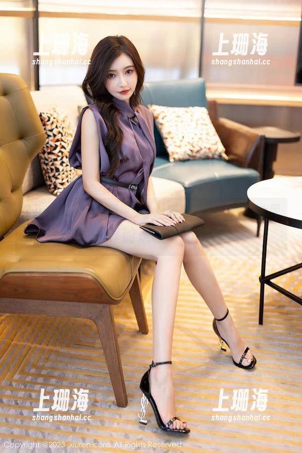 Xiuren秀人网 - 在大美妞儿灰丝图集里，分享的是眼睛的享受