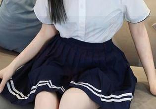 Xiuren秀人网 – 更新！月酱儿的居家写真集：不像她的阳光灿烂，但也挺有辐射的！