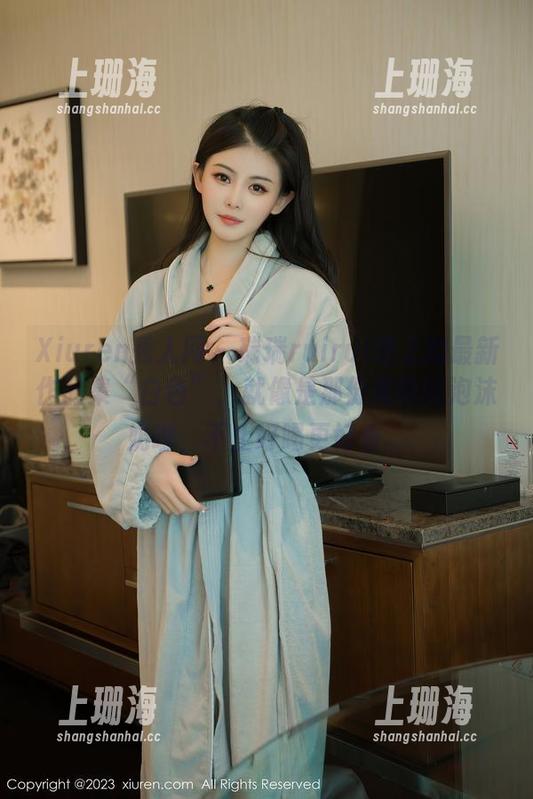 Xiuren秀人网-瑞瑞ruirui Xiuren秀人网 - 瑞瑞ruirui送上的最新作品集“白色”,就像是那份美味的泡沫奶咖,不止好喝更好看。