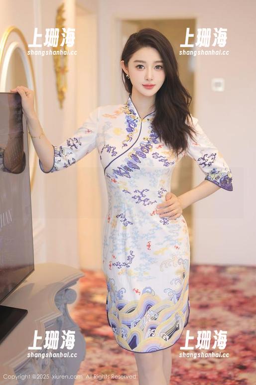 Xiuren秀人网-雨儿baby Xiuren秀人网 - 雨儿baby私拍带你入镜:这套装,图包更像彩虹滑梯!