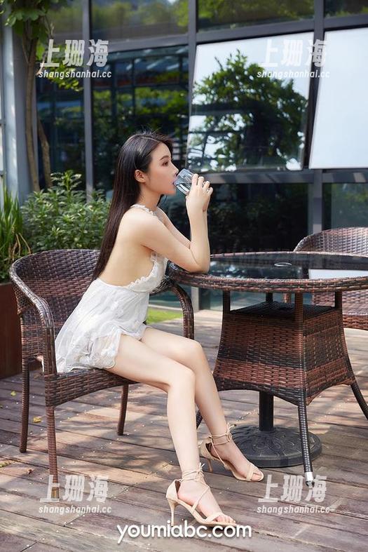 YouMi尤蜜荟 - 苦等小KK的短裙原图图集，终于来了，夭寿了哈！