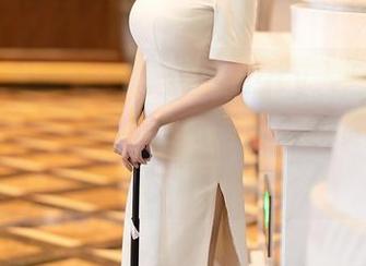 YouMi尤蜜荟 – 菲儿beauty入画，穿睡衣的美图，藏着不少可以探讨的资源，随便搭配都有惊喜。