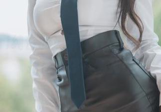 Zzyuri纯白的观看体验：我真不知道该把目光停在哪儿！