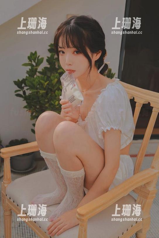 fushii_海堂 fushii_海堂的内衣和图库:这些搭配竟然让朋友们失了智!