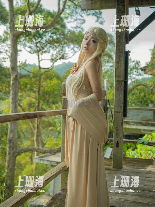 yuuhui玉汇(kokuhui)的婚纱图集更新：有多少人快被她的造型刺激到失去理智？
