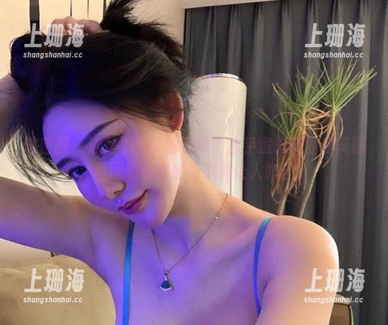 微密圈 - 这是不爱笑的赛琳？出乎意料的私房美图，西服和渔网的交织真让人咋舌。
