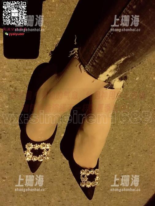 微密圈 - 灵动的气息，丝月神用牛仔裤和咖色筒袜演绎不一样的夏季福利！