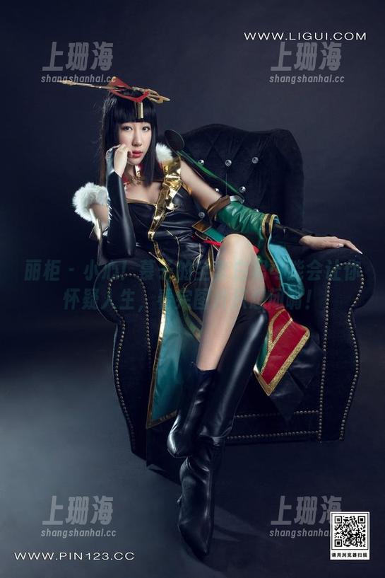 丽柜 - 小心！慕子的全套白裙可能会让你怀疑人生，看完图片只想闭嘴！