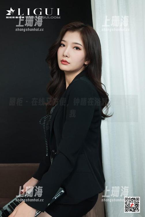丽柜-钟晴 丽柜 - 在线又方便,钟晴在浴缸里放飞自我