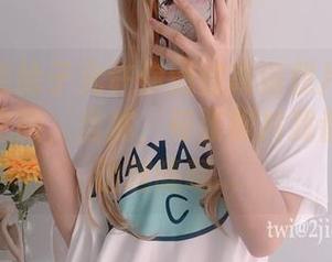 二阶堂宅绘子允许你通过高清照片见证她的瑜伽之路，当然，每张照片我都在她身边嘿嘿嘿…