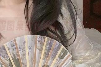 精选汉服图集里的倦倦喵：我只想在风中躺平！
