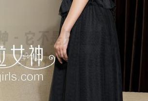 克拉女神 – 它不是只是图片，那是杨暖化身女神后的私自拍。