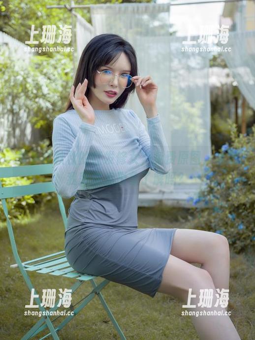 夏小秋秋秋的红发修女，免费原图，难道我就这点形象了解吗？