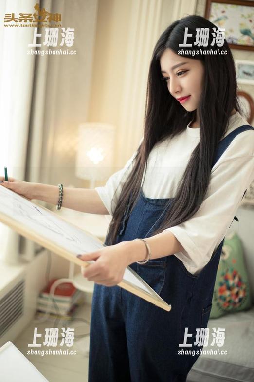 头条女神-JennyR 头条女神 - JennyR的私房作品,难不成她让不知火舞穿上了自己的灵魂?