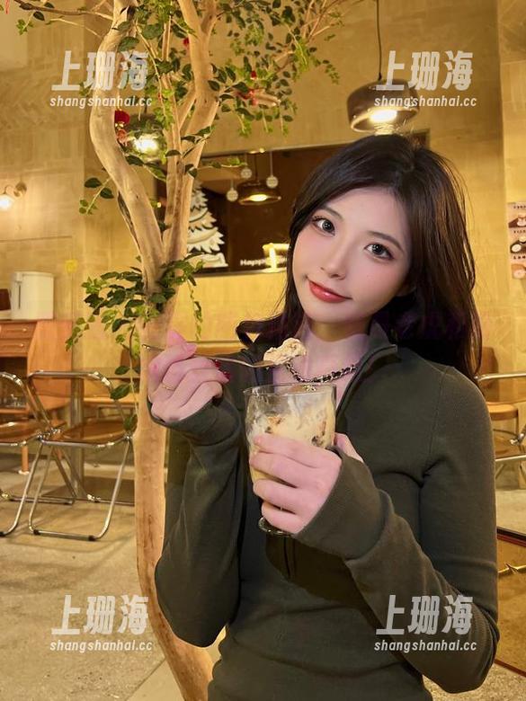 微密圈 - 妥妥的图包精选，妮是老虎和粉嫩蕾丝裤的互动真绝！