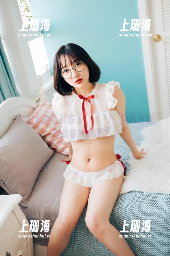 你的图库遇上孙乐乐(손예은)，精选美腿，别想着抢眼球了。