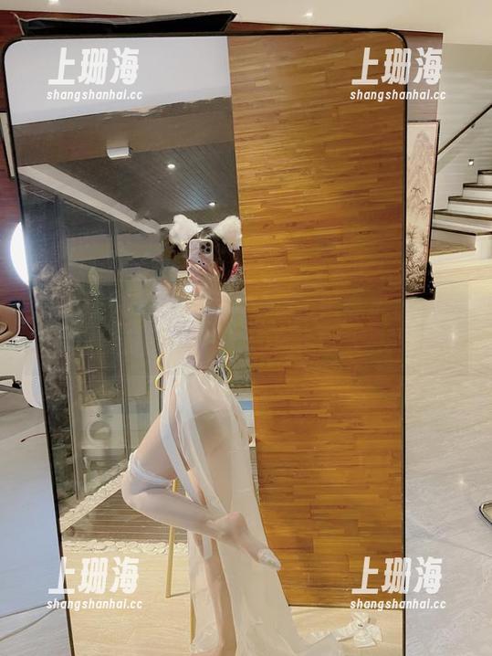 微密圈 - 游走在小玉吃果冻的私房作品中，本钱实足这事，还真挺耐人寻味。
