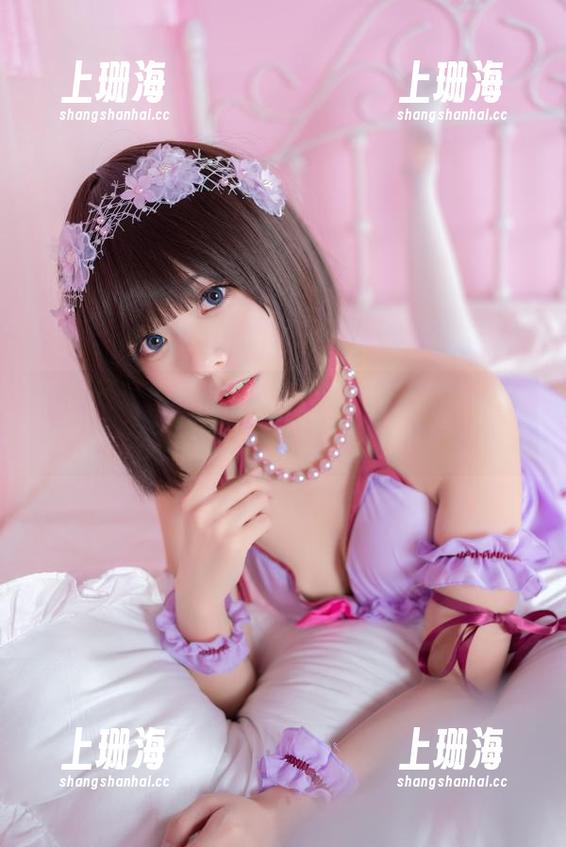 小野妹子w带你逛校园：校服写真集的创意新玩法