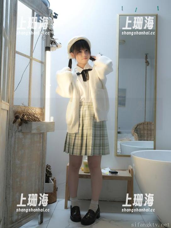 少女秩序 - 小葵的私房短裤图包，发现了点啥有意思的……