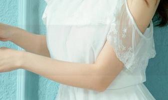尤果网 – 图片也太选得精致了，莉恩连体衣的每一处都在默默说话。