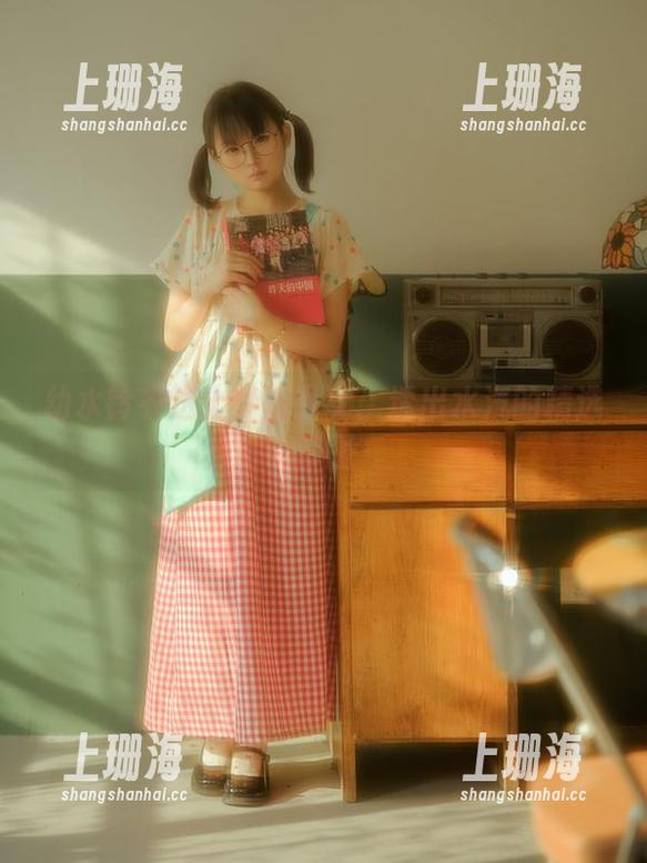 幼水铃衣送上梦浴少女：透出水汽的精选套图