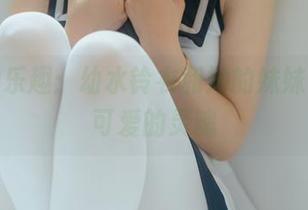 拍照的乐趣：幼水铃衣和她的妹妹，都是可爱的灵魂