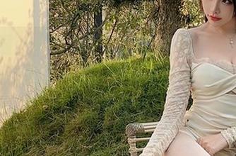 微密圈 – 一件水手服引发的风波，徐莉芝对着镜头的那一瞬，赶紧下载这桌面尤物的图集吧。