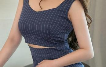 推女神 – 私拍AZHUA美脚，时光静止，只想驻足欣赏这一刻。