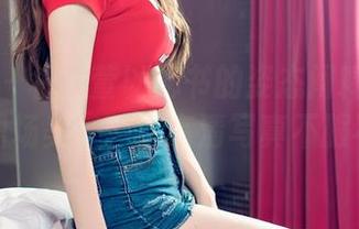 推女神 – 杨上萱以秘书的姿态阐释了什么叫“职场美”，这高清写真不服不行。