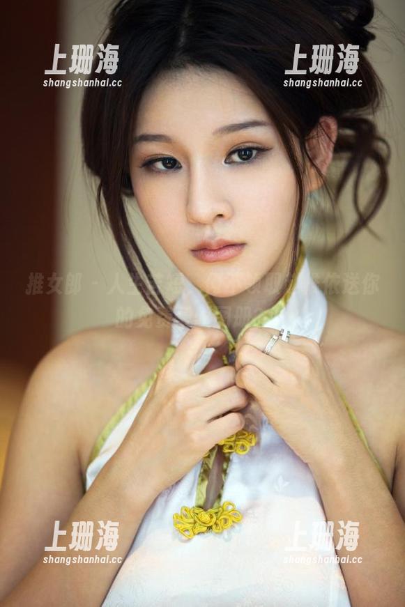 推女郎 - 人生苦短，何不领取赵惟依送你的免费蕾丝图册？！