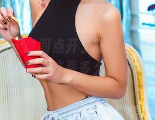 果团网 – 无意间点开了陈雅漫的制服图包，心中默念：这是多么美好的误会！