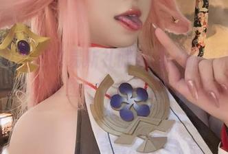 衣橱里的圣路易斯礼服不值一提，和桜满三时的免费套图一比，简直成了路边摊！