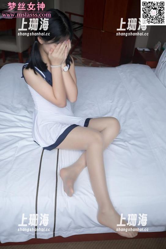 梦丝女神-王娇娇 梦丝女神 - 拍下王娇娇的原图,这位厨娘居然能把锅铲当道具!